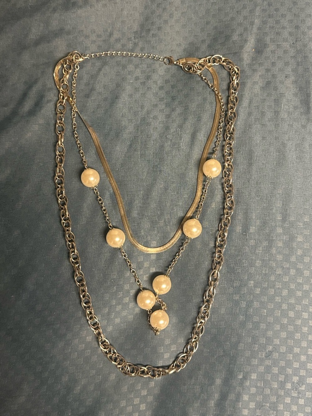 Multi-Strand Pearl Pendant Necklace - White & Silver